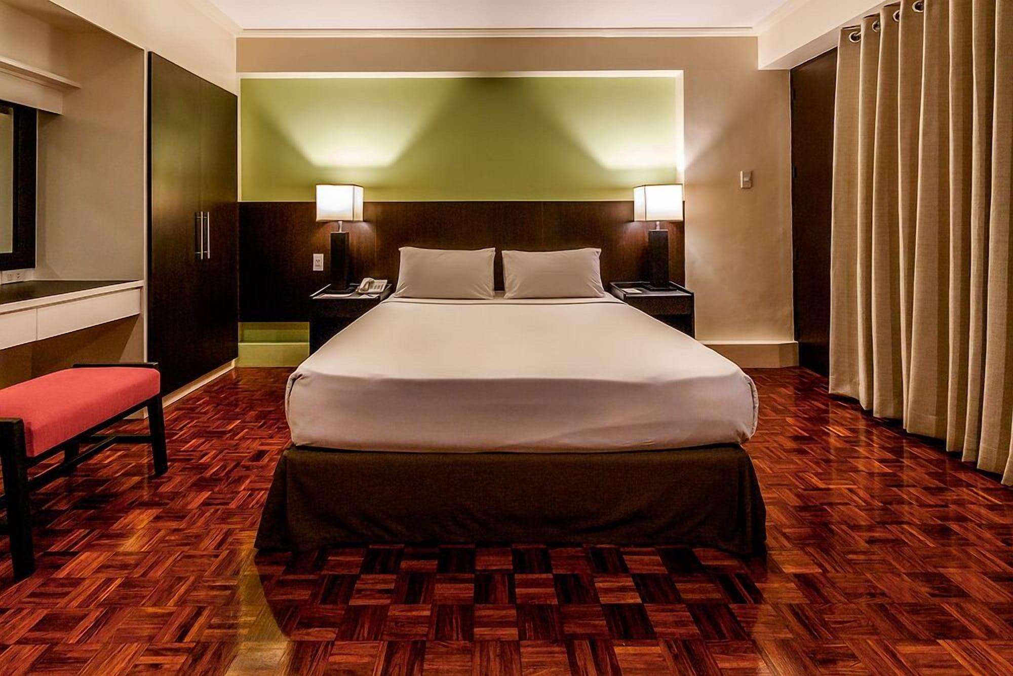 Copacabana Apartment Hotel Pasay Ngoại thất bức ảnh