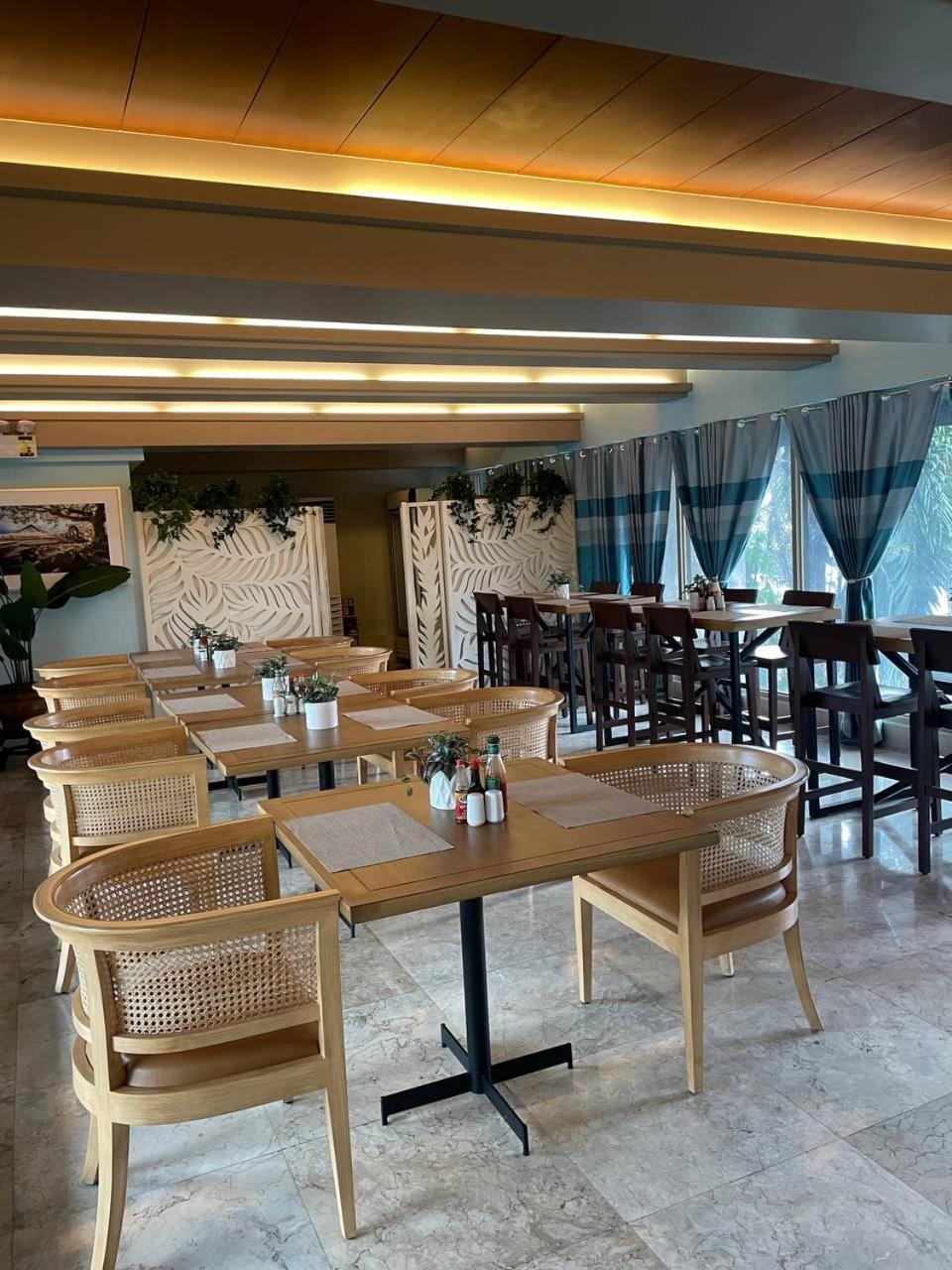 Copacabana Apartment Hotel Pasay Ngoại thất bức ảnh