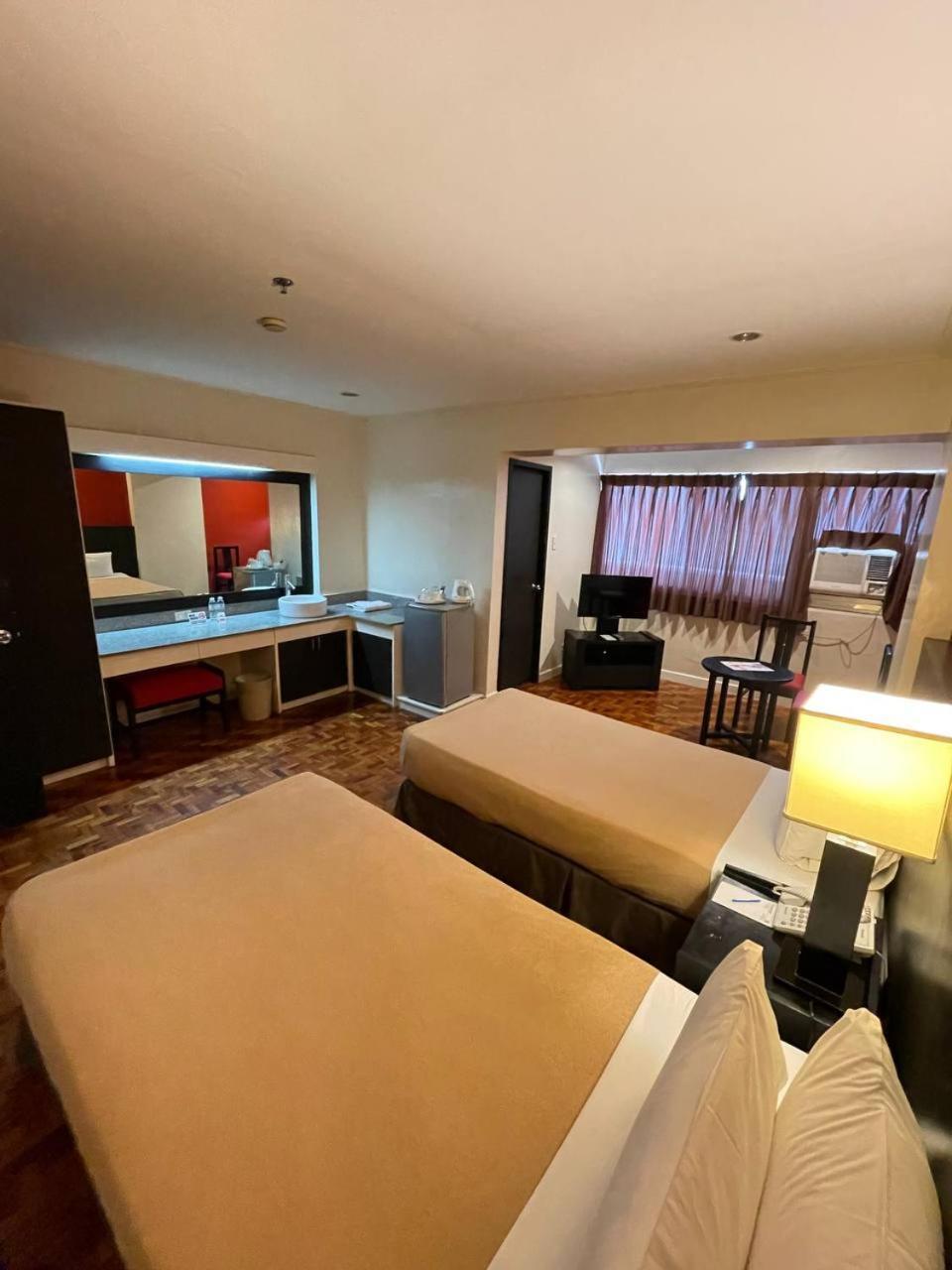 Copacabana Apartment Hotel Pasay Ngoại thất bức ảnh