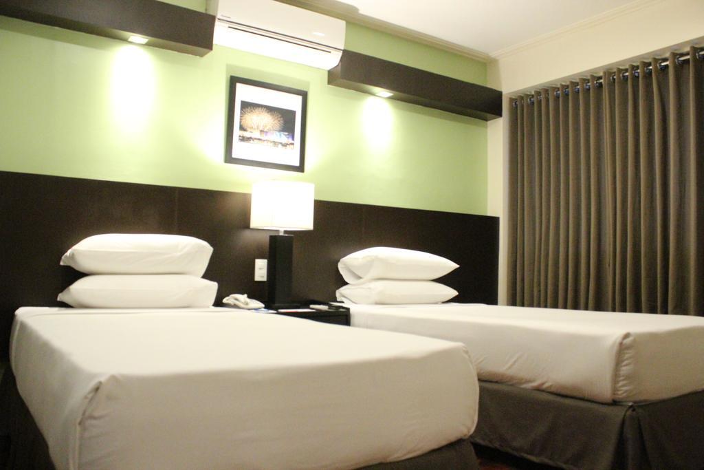Copacabana Apartment Hotel Pasay Ngoại thất bức ảnh