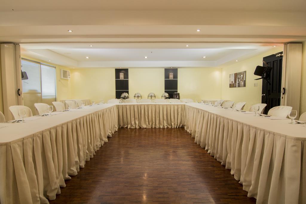 Copacabana Apartment Hotel Pasay Ngoại thất bức ảnh